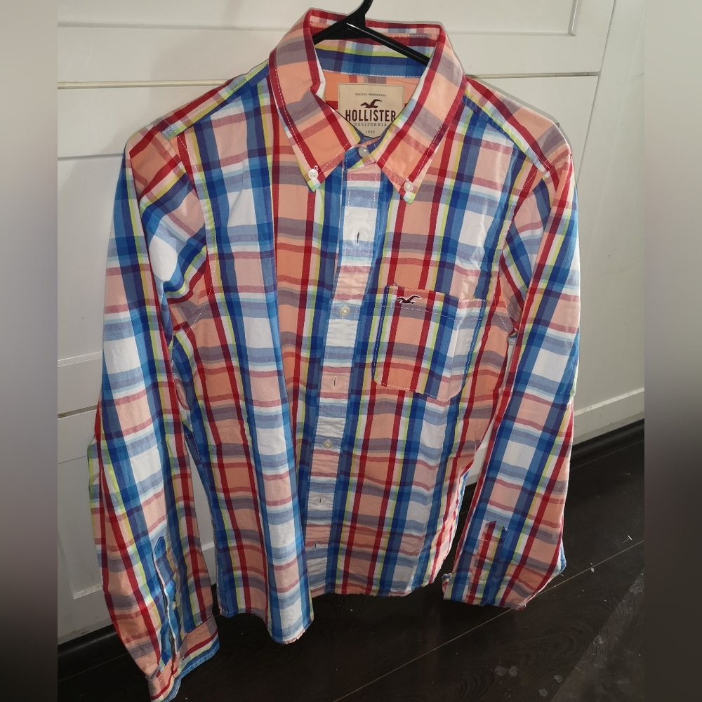 Hollister California men's button down shirt
